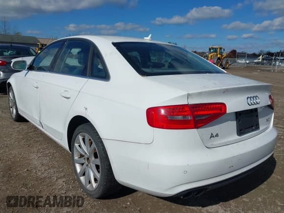 ✅ 2013 Audi A4 Premium Plus • VIN: WAUEFAFL9DN036822 • Lot: 43507994. Wystawiony na IAAI z przebiegiem 182 631 mil. Bezpłatny archiwum sprzedaży aukcyjnych z USA i szczegółowy raport historii pojazdu na DreamBid. Zdjęcie 3.
