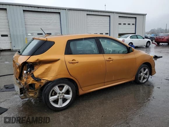 ✅ 2009 Toyota Matrix S • VIN: 2T1KE40E49C009056 • Лот: 91857535. Опубликован ранее на Copart с пробегом 173 858 миль. Бесплатный доступ к архиву аукционных продаж из США и подробный отчёт об истории автомобиля на DreamBid. Изображение 3.