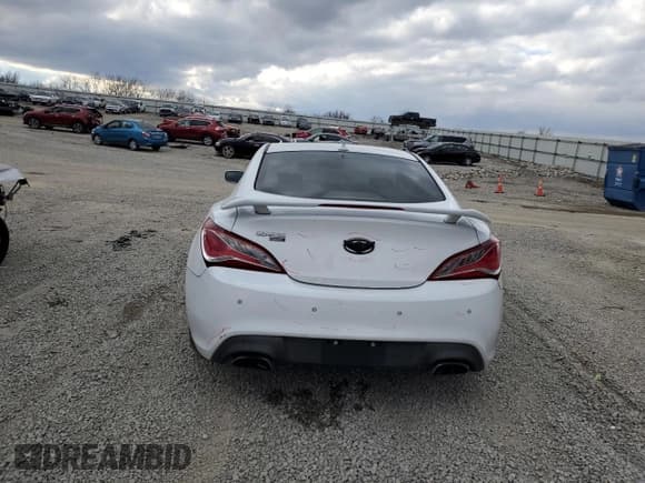 ✅ 2014 Hyundai Genesis Coupe R-Spec • VIN: KMHHT6KD8EU118211 • Lot: 42043715. Wystawiony na Copart z przebiegiem 109 945 mil. Bezpłatny archiwum sprzedaży aukcyjnych z USA i szczegółowy raport historii pojazdu na DreamBid. Zdjęcie 6.