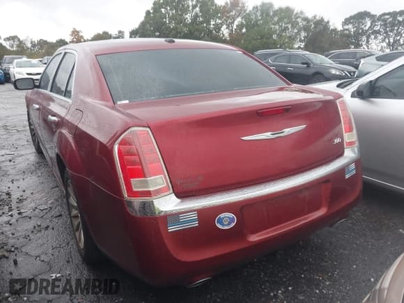 ✅ 2014 Chrysler 300 Uptown Edition • VIN: 2C3CCAAG5EH238455 • Лот: 43520551. Опубликован ранее на IAAI с пробегом 211 621 миль. Бесплатный доступ к архиву аукционных продаж из США и подробный отчёт об истории автомобиля на DreamBid. Изображение 3.