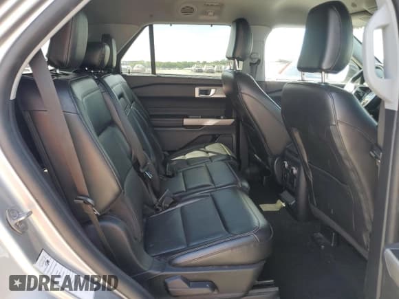 ✅ 2022 Ford Explorer Limited • VIN: 1FMSK7FH0NGA30280 • Lot: 70485755. Wystawiony na Copart z przebiegiem 76 047 mil. Bezpłatny archiwum sprzedaży aukcyjnych z USA i szczegółowy raport historii pojazdu na DreamBid. Zdjęcie 11.