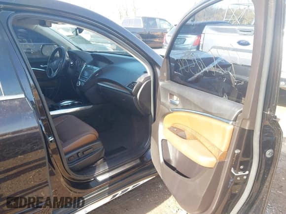 ✅ 2018 Acura MDX Advance • VIN: 5J8YD4H81JL011891 • Lot: 43672504. Wystawiony na IAAI z przebiegiem 55 711 mil. Bezpłatny archiwum sprzedaży aukcyjnych z USA i szczegółowy raport historii pojazdu na DreamBid. Zdjęcie 5.