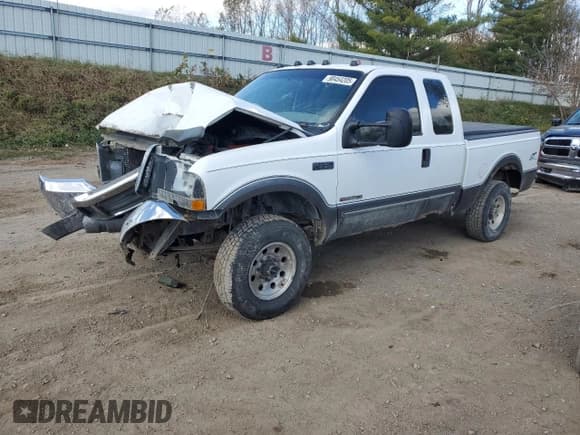 ✅ 2000 Ford F-250 XL • VIN: 1FTNX21F7YEB88191 • Lot: 90454205. Listed on Copart with 185,830 mi. Free auction sales archive from the USA and detailed vehicle history report at DreamBid. Image 1.