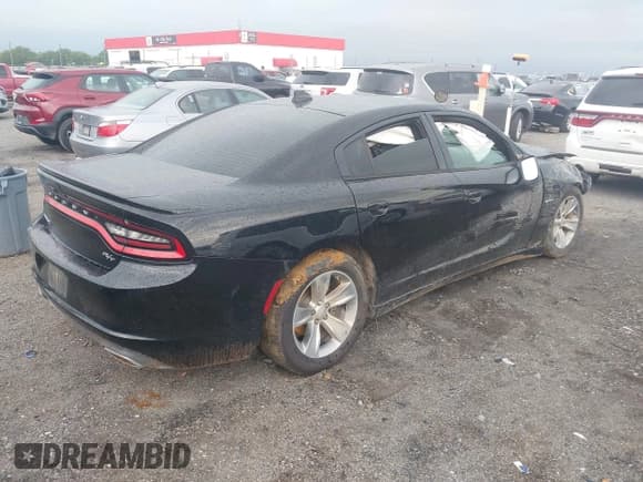 ✅ 2015 Dodge Charger Road/Track • VIN: 2C3CDXCT3FH819884 • Лот: 42101253. Опубликован ранее на IAAI с пробегом Не указан. Бесплатный доступ к архиву аукционных продаж из США и подробный отчёт об истории автомобиля на DreamBid. Изображение 4.