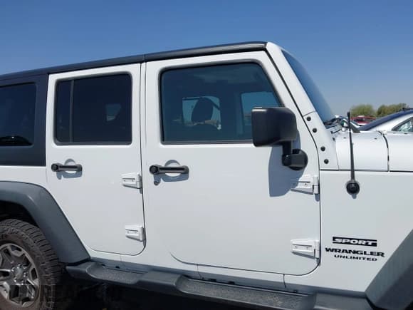 ✅ 2016 Jeep Wrangler Unlimited Sport • VIN: 1C4BJWDG4GL288615 • Лот: 42520924. Опубликован ранее на IAAI с пробегом 113 594 миль. Бесплатный доступ к архиву аукционных продаж из США и подробный отчёт об истории автомобиля на DreamBid. Изображение 14.