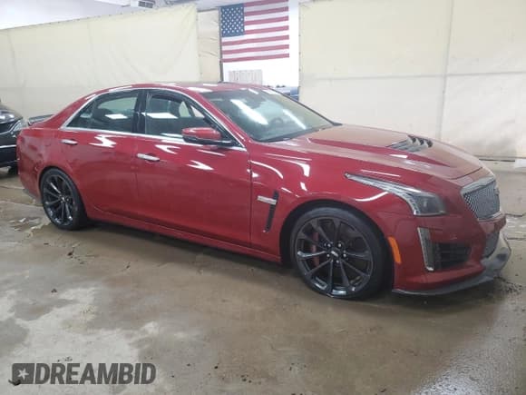 ✅ 2018 Cadillac CTS-V • VIN: 1G6A15S62J0103327 • Lot: 61378995. Wystawiony na Copart z przebiegiem 29 104 mil. Bezpłatny archiwum sprzedaży aukcyjnych z USA i szczegółowy raport historii pojazdu na DreamBid. Zdjęcie 4.