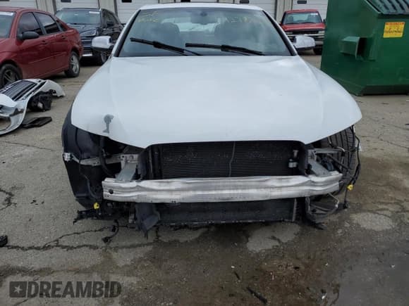 ✅ 2015 Audi S4 Premium Plus • VIN: WAUBGAFLXFA099017 • Lot: 42758243. Listed on Copart with 121,904 mi. Free auction sales archive from the USA and detailed vehicle history report at DreamBid. Image 5.