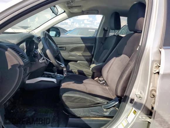 2014 Mitsubishi Outlander SE z VIN 4A4AP4AU9EE029458, wystawiony jako Copart lot #85568025 z przebiegiem 176 353 mil mil oraz Szkoda całkowita • Salvage title. Historia ofert i sprzedaży dostępna na DreamBid. Obrazek 7.