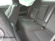 ✅ 2021 Dodge Challenger SXT • VIN: 2C3CDZAG2MH560027 • Lot: 44318373. Wystawiony na Copart z przebiegiem 14 965 mil. Bezpłatny archiwum sprzedaży aukcyjnych z USA i szczegółowy raport historii pojazdu na DreamBid. Zdjęcie 10.