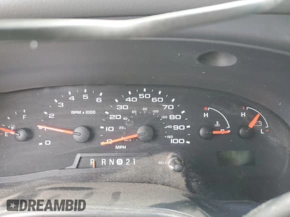 ✅ 2006 Ford Econoline Cargo • VIN: 1FTNE24W46HA18495 • Lot: 62740785. Wystawiony na Copart z przebiegiem 196 811 mil. Bezpłatny archiwum sprzedaży aukcyjnych z USA i szczegółowy raport historii pojazdu na DreamBid. Zdjęcie 9.