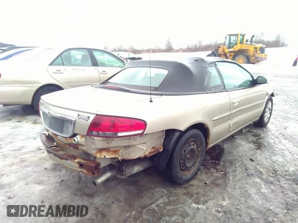 ✅ 2006 Chrysler Sebring • VIN: 1C3EL45R16N158519 • Lot: 41582408. Listed on IAAI with 79,970 mi. Free auction sales archive from the USA and detailed vehicle history report at DreamBid. Image 4.