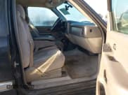 ✅ 2005 GMC Yukon SLE • VIN: 1GKEC13V15R105390 • Lot: 42076410. Wystawiony na IAAI z przebiegiem 237 160 mil. Bezpłatny archiwum sprzedaży aukcyjnych z USA i szczegółowy raport historii pojazdu na DreamBid. Zdjęcie 5.