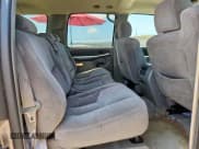 ✅ 2003 Chevrolet Suburban LS • VIN: 1GNEC16T33J218444 • Лот: 61261815. Опубликован ранее на Copart с пробегом 239 340 миль. Бесплатный доступ к архиву аукционных продаж из США и подробный отчёт об истории автомобиля на DreamBid. Изображение 11.