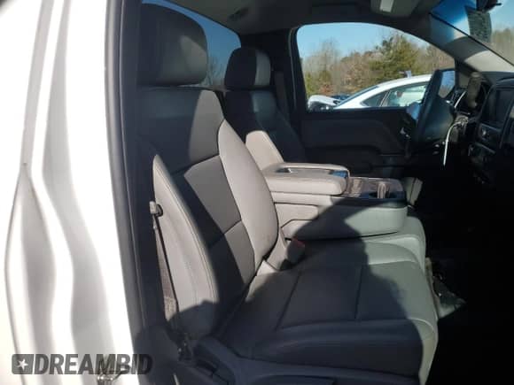 2016 Chevrolet Silverado 1500 LS z VIN 1GCNKNEH3GZ356136, wystawiony jako Copart lot #42040095 z przebiegiem Nie podano mil oraz Szkoda całkowita • Salvage title. Historia ofert i sprzedaży dostępna na DreamBid. Obrazek 10.