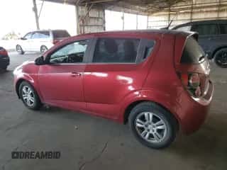 ✅ 2012 Chevrolet Sonic LT • VIN: 1G1JD6SH1C4170016 • Лот: 77184494. Размещён на Copart с пробегом 127 311 миль миль. Получите бесплатный доступ к архиву аукционных продаж из США и посмотрите подробный отчёт об истории автомобиля на DreamBid. Изображение 2.