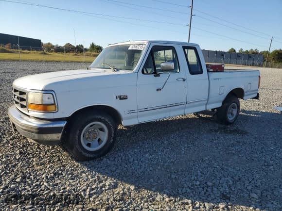 ✅ 1992 Ford F-150 S • VIN: 1FTEX15Y4NKA33956 • Lot: 92682215. Listed on Copart with Not provided. Free auction sales archive from the USA and detailed vehicle history report at DreamBid. Image 1.