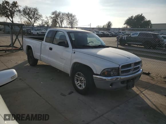 ✅ 2002 Dodge Dakota Sport • VIN: 1B7GL32X02S550520 • Lot: 84116494. Wystawiony na Copart z przebiegiem 87 531 mil. Bezpłatny archiwum sprzedaży aukcyjnych z USA i szczegółowy raport historii pojazdu na DreamBid. Zdjęcie 4.