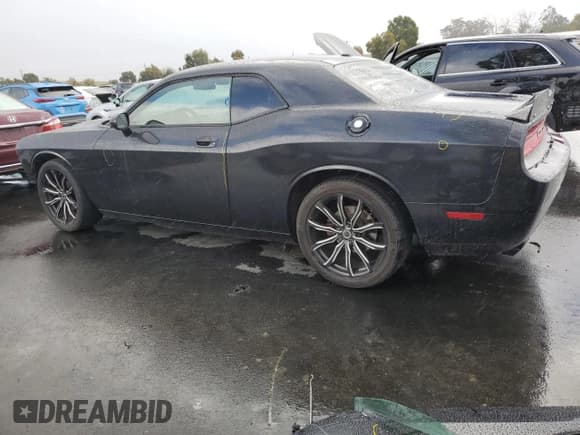 ✅ 2010 Dodge Challenger SE • VIN: 2B3CJ4DV1AH260414 • Lot: 91299465. Wystawiony na Copart z przebiegiem 176 005 mil. Bezpłatny archiwum sprzedaży aukcyjnych z USA i szczegółowy raport historii pojazdu na DreamBid. Zdjęcie 2.
