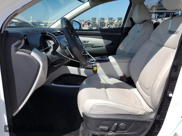 ✅ 2022 Hyundai Tucson Limited • VIN: KM8JFDA26NU083939 • Lot: 70552695. Wystawiony na Copart z przebiegiem 20 338 mil. Bezpłatny archiwum sprzedaży aukcyjnych z USA i szczegółowy raport historii pojazdu na DreamBid. Zdjęcie 7.