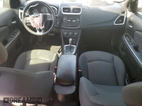 ✅ 2012 Dodge Avenger SE • VIN: 1C3CDZAB5CN323557 • Лот: 72334594. Опубликован ранее на Copart с пробегом 170 874 миль. Бесплатный доступ к архиву аукционных продаж из США и подробный отчёт об истории автомобиля на DreamBid. Изображение 8.