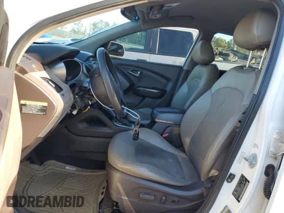 2015 Hyundai Tucson GLS z VIN KM8JTCAF2FU070774, wystawiony jako Copart lot #41306854 z przebiegiem 124 581 mil mil oraz . Historia ofert i sprzedaży dostępna na DreamBid. Obrazek 7.