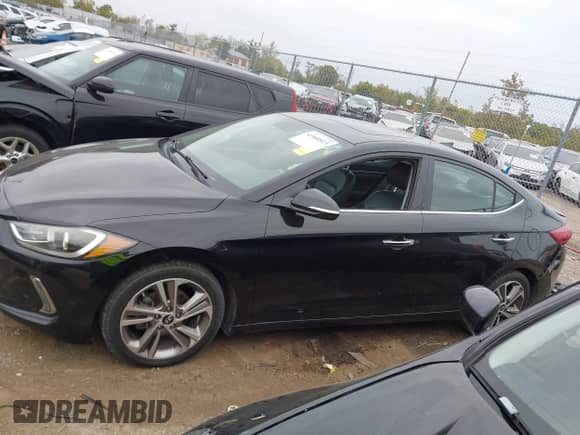 2017 Hyundai Elantra SE z VIN 5NPD84LF1HH127971, wystawiony jako IAAI lot #43460523 z przebiegiem 144 237 mil mil oraz . Historia ofert i sprzedaży dostępna na DreamBid. Obrazek 15.