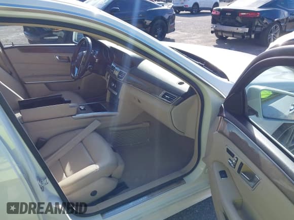 ✅ 2015 Mercedes-Benz E 350 Sport • VIN: WDDHF8JB8FB119451 • Lot: 43605914. Listed on IAAI with 112,666 mi. Free auction sales archive from the USA and detailed vehicle history report at DreamBid. Image 5.