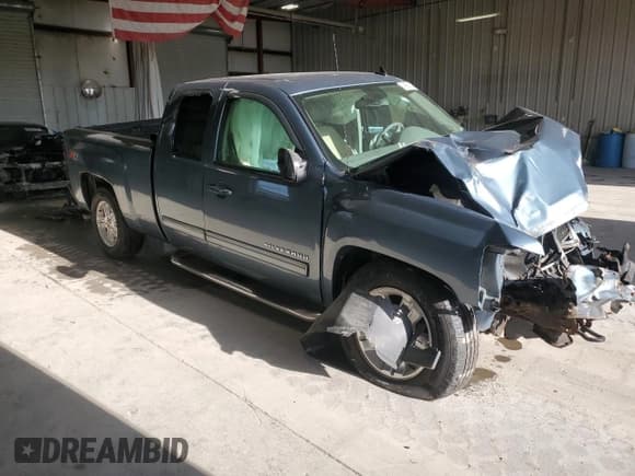 ✅ 2011 Chevrolet Silverado 1500 LTZ • VIN: 1GCRKTE3XBZ439615 • Лот: 89688685. Опубликован ранее на Copart с пробегом Не указан. Бесплатный доступ к архиву аукционных продаж из США и подробный отчёт об истории автомобиля на DreamBid. Изображение 4.