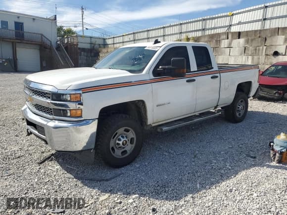 ✅ 2019 Chevrolet Silverado 2500HD Work Truck • VIN: 2GC2KREGXK1163324 • Лот: 84618005. Опубликован ранее на Copart с пробегом 151 932 миль. Бесплатный доступ к архиву аукционных продаж из США и подробный отчёт об истории автомобиля на DreamBid. Изображение 1.