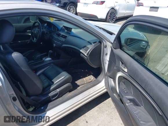 ✅ 2010 Honda Accord EX-L • VIN: 1HGCS1B88AA016797 • Лот: 43205672. Опубликован ранее на IAAI с пробегом 218 522 миль. Бесплатный доступ к архиву аукционных продаж из США и подробный отчёт об истории автомобиля на DreamBid. Изображение 5.