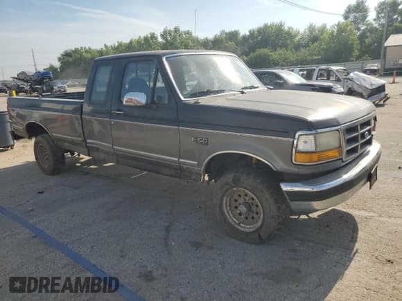 ✅ 1993 Ford F-150 • VIN: 1FTEX14N5PKB08206 • Lot: 63435695. Listed on Copart with 131,177 mi. Free auction sales archive from the USA and detailed vehicle history report at DreamBid. Image 4.