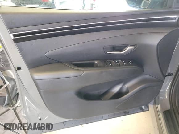 2024 Hyundai Tucson SEL with VIN 5NMJBCDE9RH382595, listed as a IAAI auction lot 43067849 with 28,838 mi miles and . Bid and sale history available at DreamBid. Image 1.