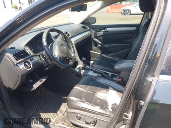 ✅ 2013 Volkswagen Passat SE • VIN: 1VWBP7A34DC008707 • Лот: 42606874. Опубликован ранее на IAAI с пробегом Не указан. Бесплатный доступ к архиву аукционных продаж из США и подробный отчёт об истории автомобиля на DreamBid. Изображение 5.