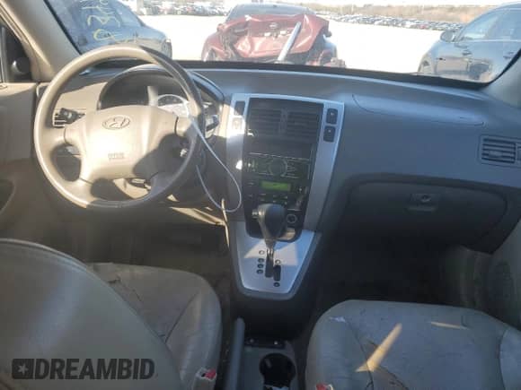 2007 Hyundai Tucson SE z VIN KM8JN72D07U520633, wystawiony jako Copart lot #83490684 z przebiegiem 201 559 mil mil oraz Szkoda całkowita • Salvage title. Historia ofert i sprzedaży dostępna na DreamBid. Obrazek 8.