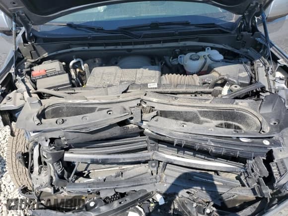 ✅ 2024 GMC Yukon XL SLT • VIN: 1GKS2GKD7RR378812 • Lot: 59988495. Listed on Copart with 15,500 mi. Free auction sales archive from the USA and detailed vehicle history report at DreamBid. Image 12.