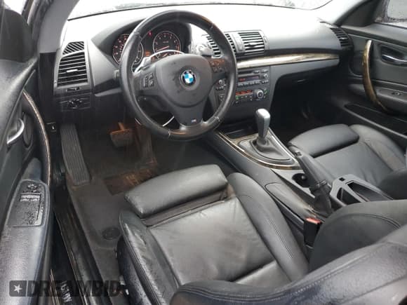 ✅ 2010 BMW 1 Series 135i • VIN: WBAUC7C53AVK96433 • Лот: 86206304. Опубликован ранее на Copart с пробегом 48 553 миль. Бесплатный доступ к архиву аукционных продаж из США и подробный отчёт об истории автомобиля на DreamBid. Изображение 8.