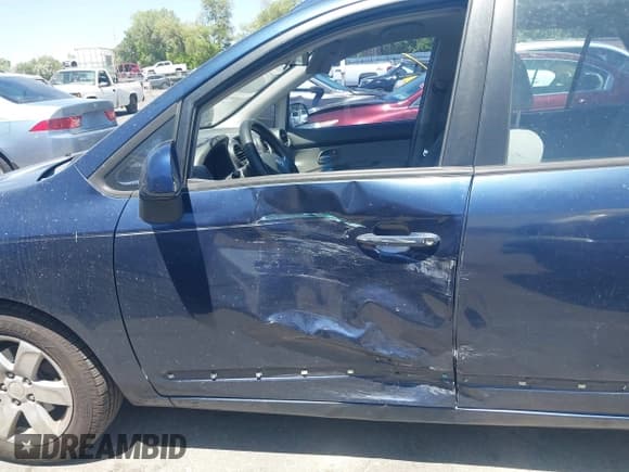 ✅ 2007 Kia Rondo EX • VIN: KNAFG526177119324 • Лот: 42543957. Опубликован ранее на IAAI с пробегом 178 838 миль. Бесплатный доступ к архиву аукционных продаж из США и подробный отчёт об истории автомобиля на DreamBid. Изображение 6.