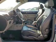 ✅ 2004 Volkswagen Beetle GLS Turbo • VIN: 3VWCD31Y54M338517 • Lot: 85913105. Wystawiony na Copart z przebiegiem 74 860 mil. Bezpłatny archiwum sprzedaży aukcyjnych z USA i szczegółowy raport historii pojazdu na DreamBid. Zdjęcie 7.