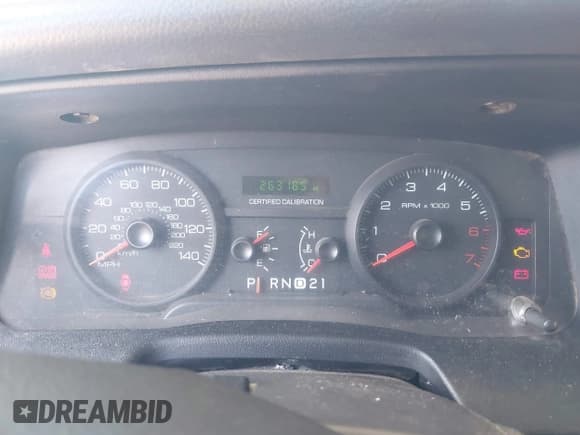 ✅ 2007 Ford Police Interceptor • VIN: 2FAFP71W47X128454 • Lot: 42079360. Wystawiony na IAAI z przebiegiem 263 185 mil. Bezpłatny archiwum sprzedaży aukcyjnych z USA i szczegółowy raport historii pojazdu na DreamBid. Zdjęcie 7.