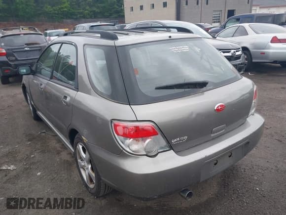 ✅ 2006 Subaru Impreza i • VIN: JF1GG67626G809450 • Lot: 42238618. Listed on IAAI with 202,828 mi. Free auction sales archive from the USA and detailed vehicle history report at DreamBid. Image 3.