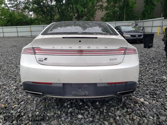 ✅ 2018 Lincoln MKZ • VIN: 3LN6L5G9XJR611248 • Lot: 59836945. Listed on Copart with 62,773 mi. Free auction sales archive from the USA and detailed vehicle history report at DreamBid. Image 6.