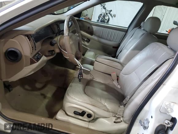 ✅ 2005 Buick Park Avenue • VIN: 1G4CW54K354108712 • Lot: 55685695. Wystawiony na Copart z przebiegiem 261 738 mil. Bezpłatny archiwum sprzedaży aukcyjnych z USA i szczegółowy raport historii pojazdu na DreamBid. Zdjęcie 7.