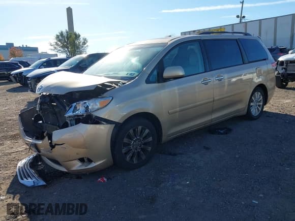 ✅ 2011 Toyota Sienna Limited • VIN: 5TDDK3DC1BS009551 • Lot: 43695139. Listed on IAAI with 215,918 mi. Free auction sales archive from the USA and detailed vehicle history report at DreamBid. Image 2.