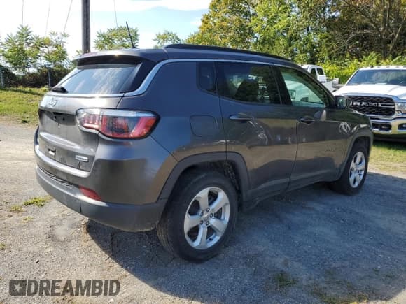 ✅ 2019 Jeep Compass Latitude • VIN: 3C4NJDBB4KT818278 • Лот: 80942355. Опубликован ранее на Copart с пробегом 48 105 миль. Бесплатный доступ к архиву аукционных продаж из США и подробный отчёт об истории автомобиля на DreamBid. Изображение 4.