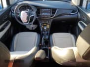 ✅ 2017 Buick Encore Sport Touring • VIN: KL4CJ1SM6HB048242 • Лот: 72016175. Опубликован ранее на Copart с пробегом 70 510 миль. Бесплатный доступ к архиву аукционных продаж из США и подробный отчёт об истории автомобиля на DreamBid. Изображение 8.