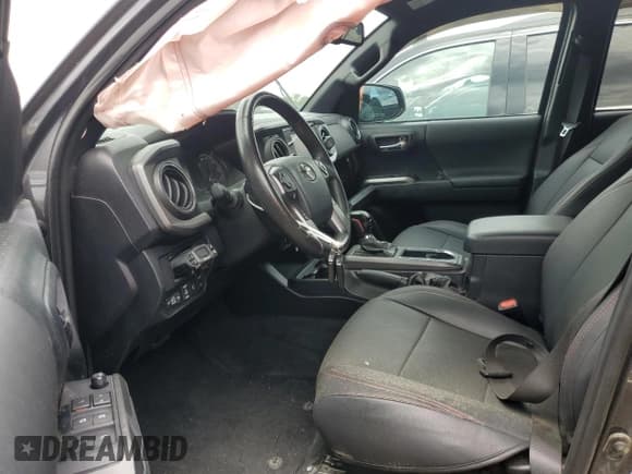 ✅ 2019 Toyota Tacoma TRD Off Road • VIN: 5TFCZ5AN7KX190206 • Лот: 47803795. Опубликован ранее на Copart с пробегом 57 807 миль. Бесплатный доступ к архиву аукционных продаж из США и подробный отчёт об истории автомобиля на DreamBid. Изображение 7.