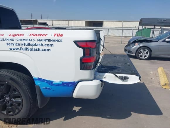 ✅ 2024 Nissan Frontier SV • VIN: 1N6ED1FJ9RN651348 • Lot: 41764980. Listed on IAAI with 12,309 mi. Free auction sales archive from the USA and detailed vehicle history report at DreamBid. Image 17.