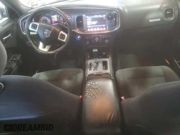 ✅ 2011 Dodge Charger Rallye • VIN: 2B3CL3CG7BH597355 • Лот: 70830125. Опубликован ранее на Copart с пробегом 196 196 миль. Бесплатный доступ к архиву аукционных продаж из США и подробный отчёт об истории автомобиля на DreamBid. Изображение 8.