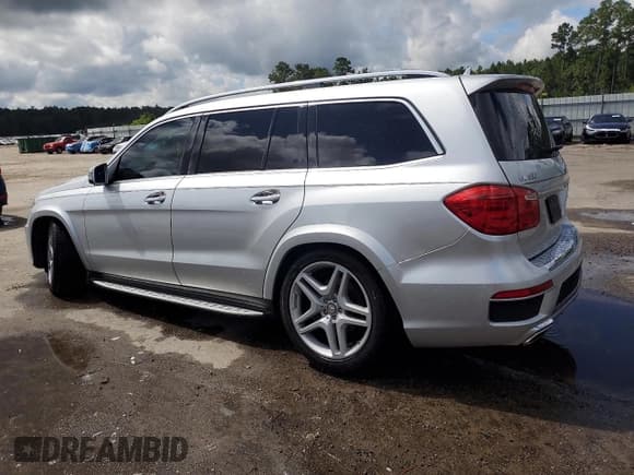 ✅ 2016 Mercedes-Benz GL 550 • VIN: 4JGDF7DE4GA707438 • Lot: 66001945. Wystawiony na Copart z przebiegiem 102 091 mil. Bezpłatny archiwum sprzedaży aukcyjnych z USA i szczegółowy raport historii pojazdu na DreamBid. Zdjęcie 2.