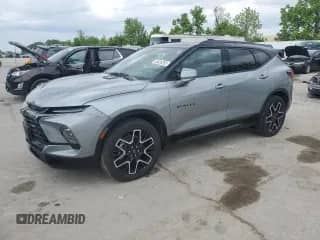 2024 Chevrolet Blazer RS z VIN 3GNKBERS9RS245171, wystawiony jako Copart lot #55839285 z przebiegiem 9 083 mil mil oraz Szkoda całkowita • Salvage title. Historia ofert i sprzedaży dostępna na DreamBid. Obrazek 1.
